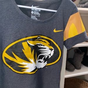 Women’s grey and yellow mizzou top
